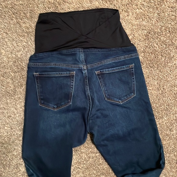 Soft stretchy denim leggings. - Picture 6 of 15